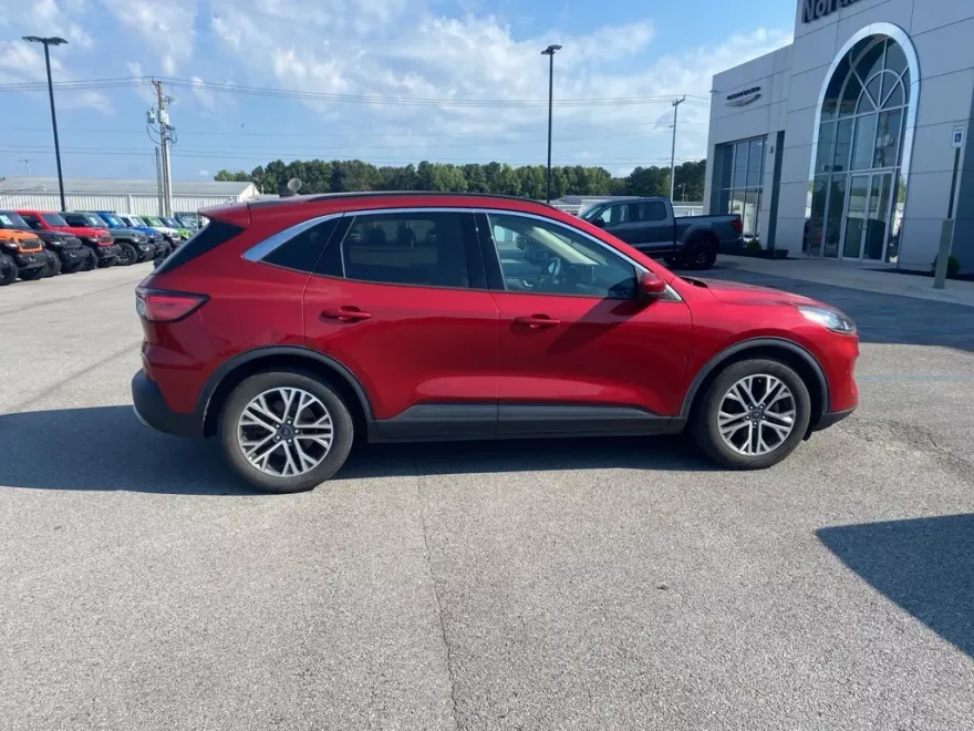 2020 Ford Escape SEL photo 1