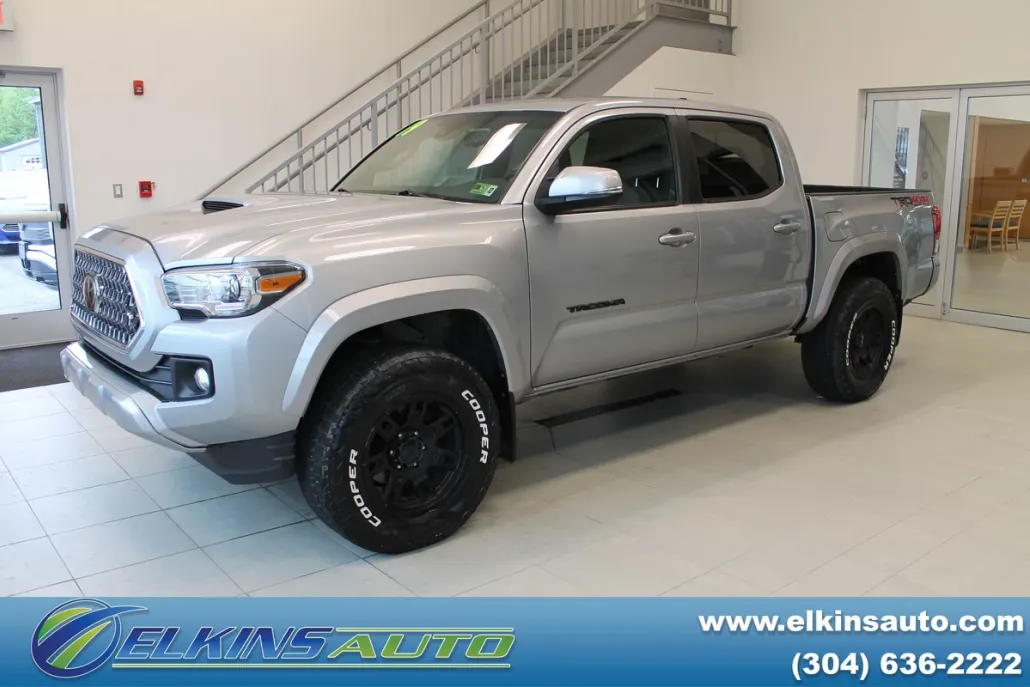 2019 Toyota Tacoma TRD Sport photo 1