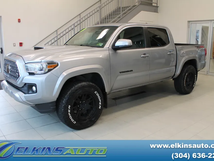 2019 Toyota Tacoma TRD Sport photo 1