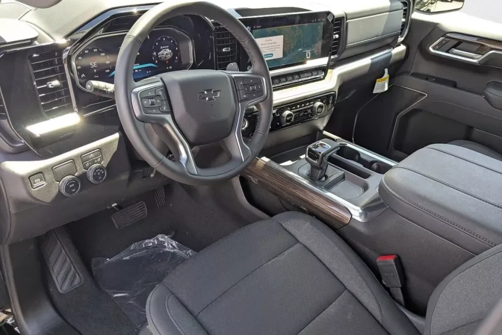 2026 Chevrolet Silverado 1500 RST photo 1