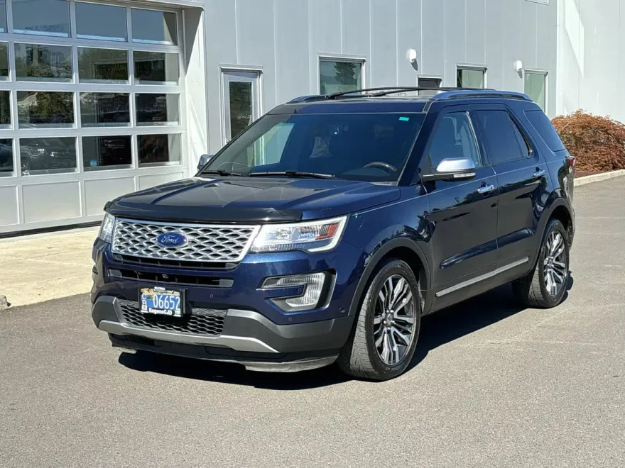 2016 Ford Explorer Platinum photo 1