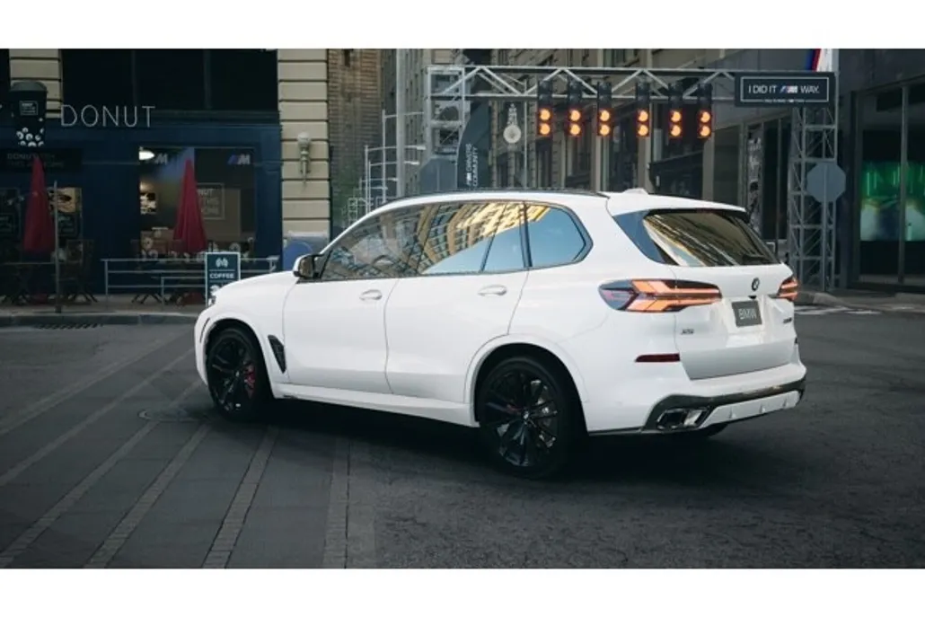 2026 Bmw X5 M60i photo 1