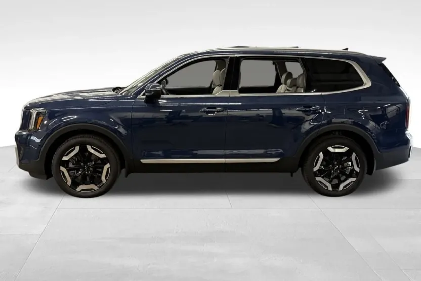 2024 Kia Telluride EX photo 1