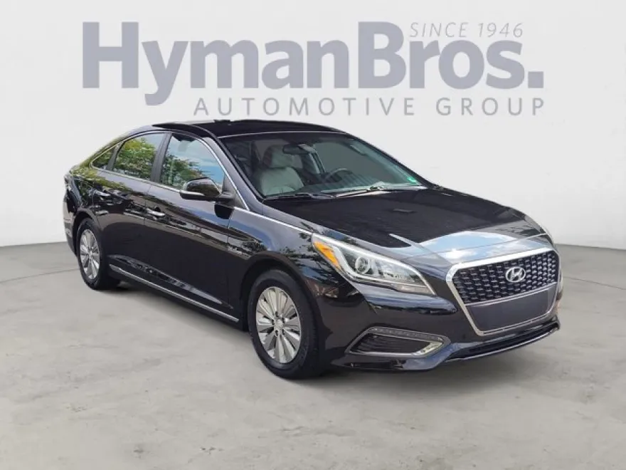 2016 Hyundai Sonata Hybrid SE photo 1