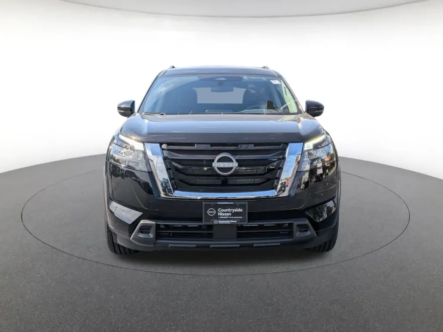 2025 Nissan Pathfinder SV photo 1