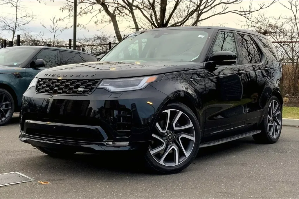 2025 Land Rover Discovery SE photo 1