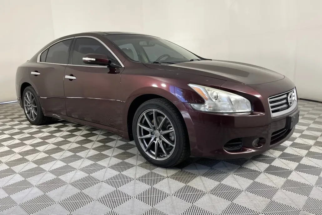 2014 Nissan Maxima SV Premium photo 1