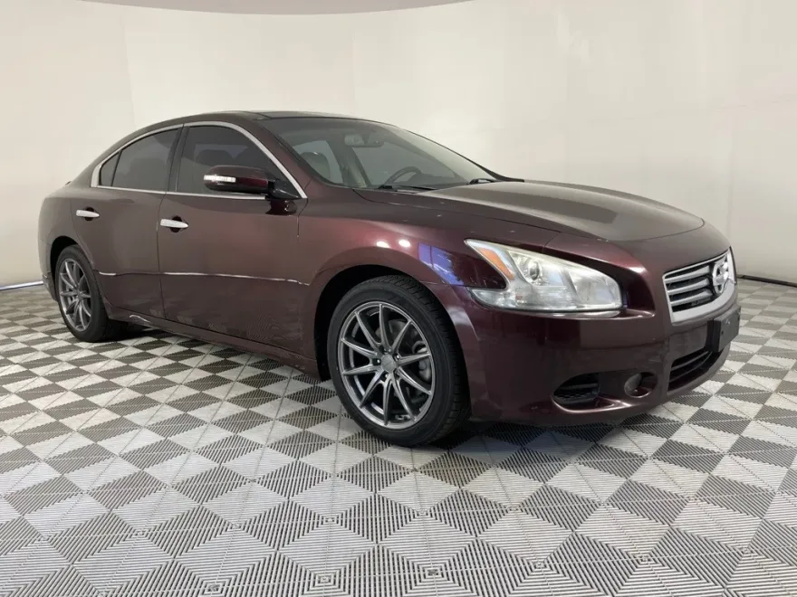 2014 Nissan Maxima SV Premium photo 1