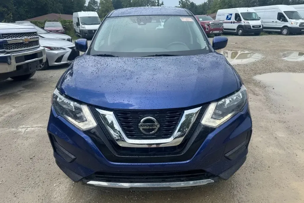2019 Nissan Rogue S photo 1