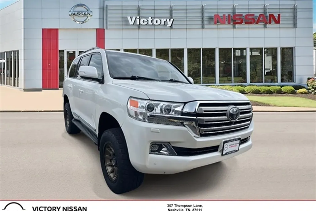 2019 Toyota Land Cruiser Base photo 1