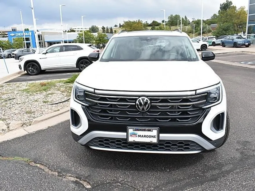 2025 Volkswagen Atlas Peak Edition SE photo 1