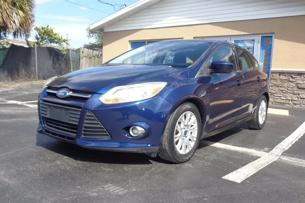 2012 Ford Focus SE photo 1