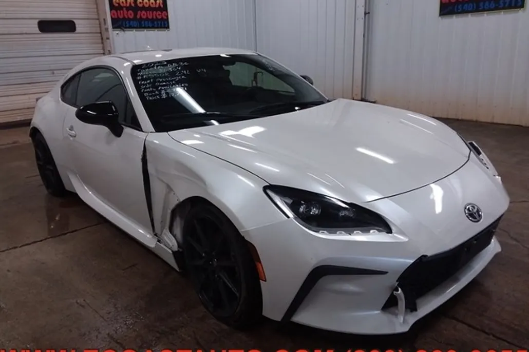 2023 Toyota GR86 Premium photo 1