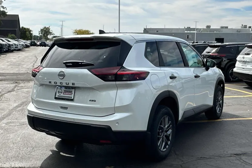 2025 Nissan Rogue AWD S photo 1