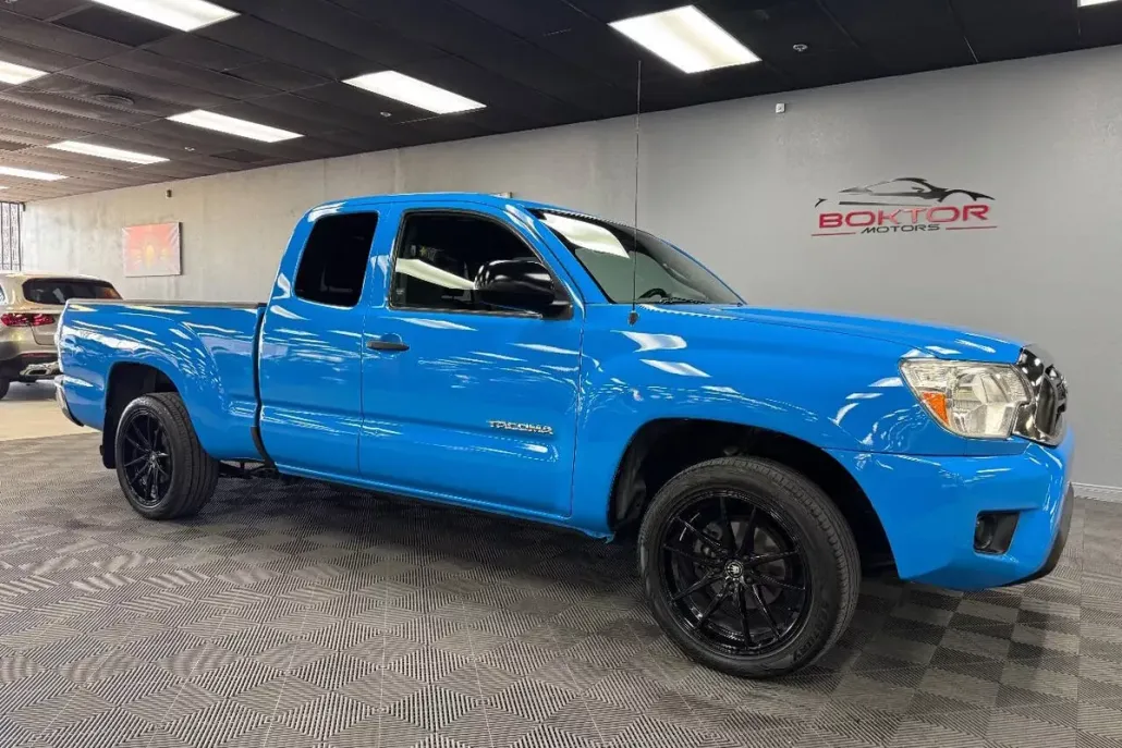 2015 Toyota Tacoma Base Access Cab photo 1