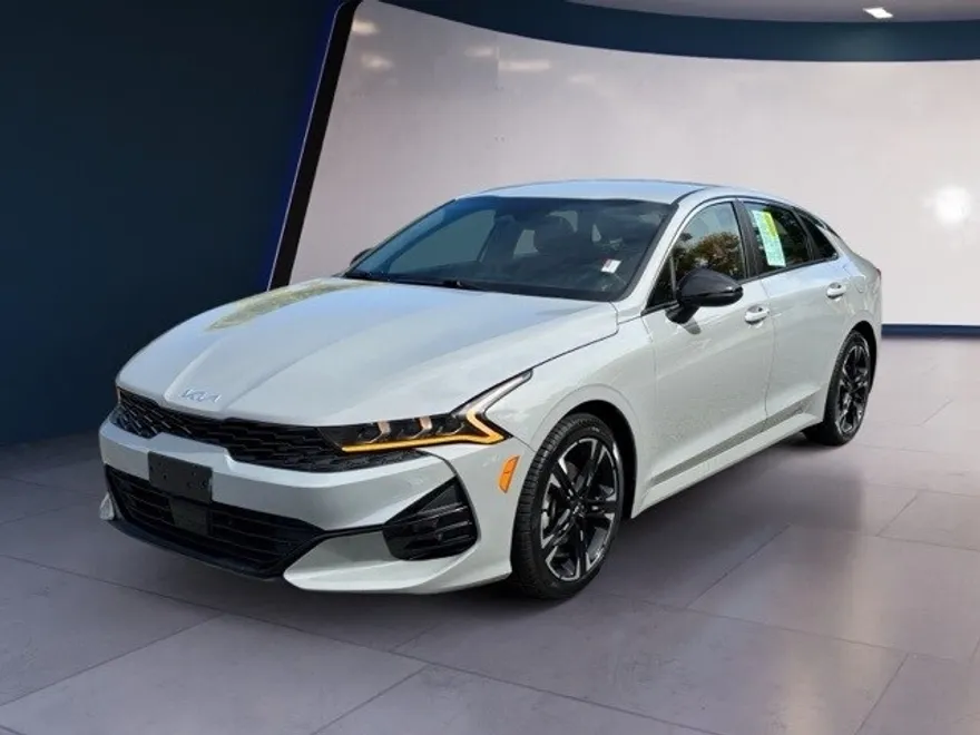 2023 Kia K5 GT-Line photo 1