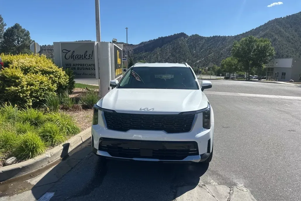 2025 Kia Sorento Hybrid EX photo 1