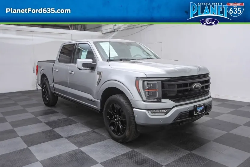 2023 Ford F-150 Platinum photo 1