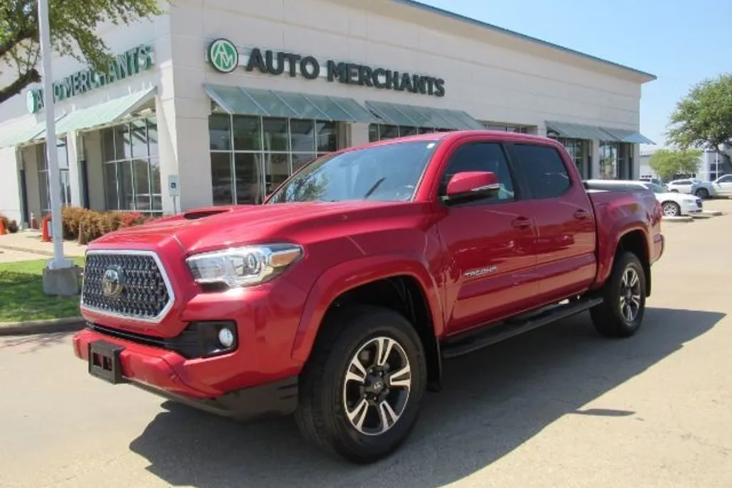 2019 Toyota Tacoma TRD Sport photo 1