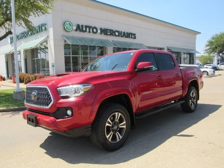 2019 Toyota Tacoma TRD Sport photo 1