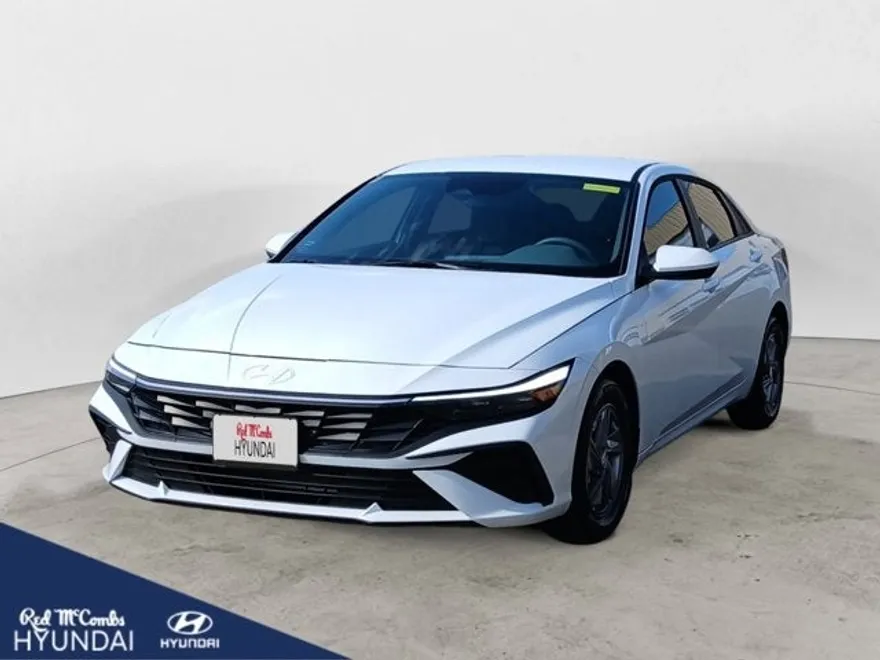 2025 Hyundai Elantra SE photo 1