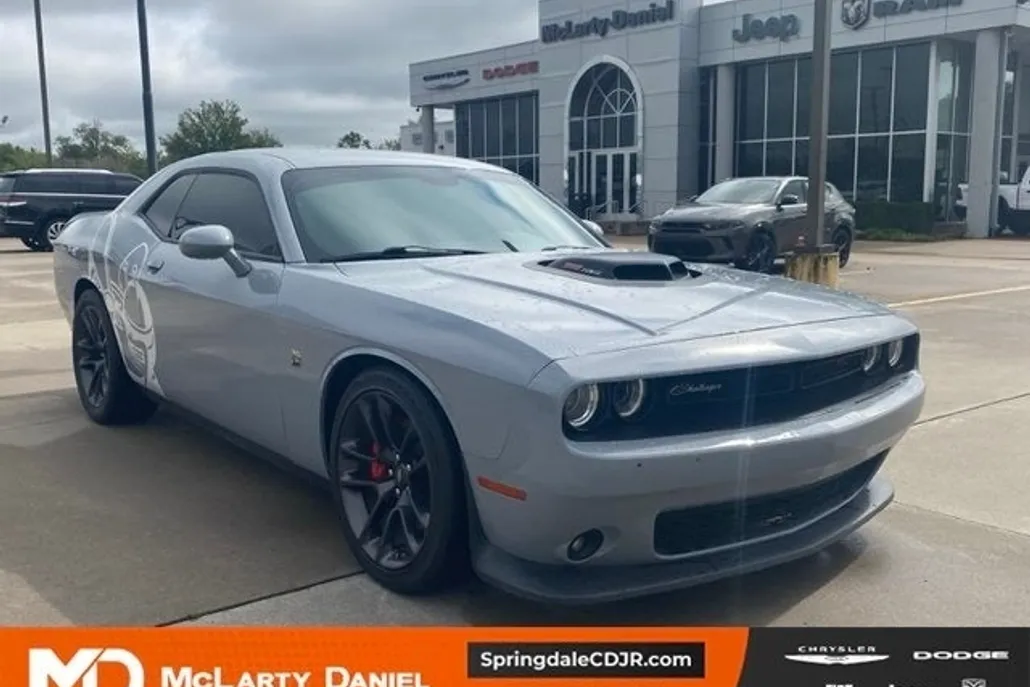 2022 Dodge Challenger R/T Scat Pack photo 1