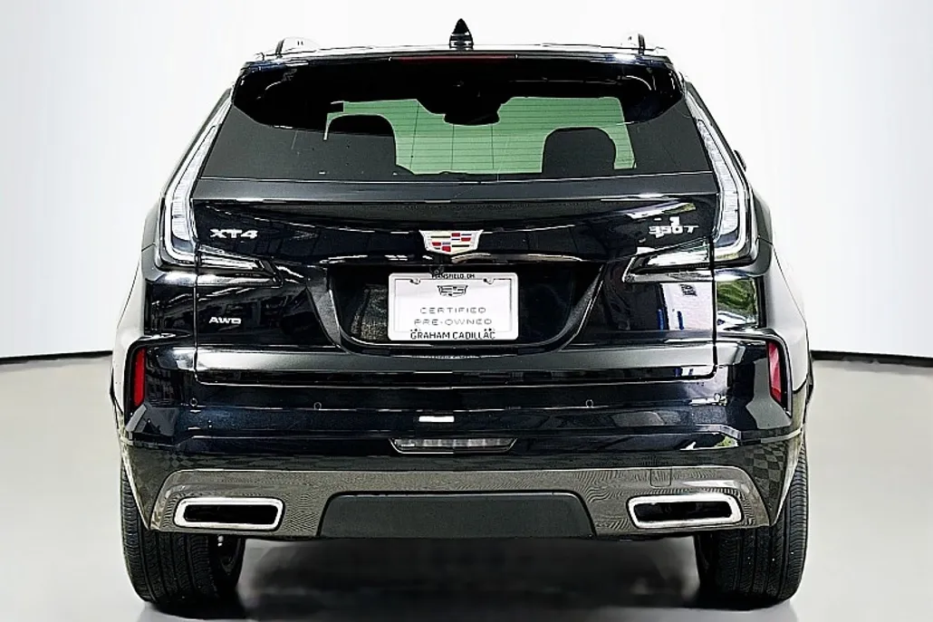 2024 Cadillac XT4 Sport photo 1