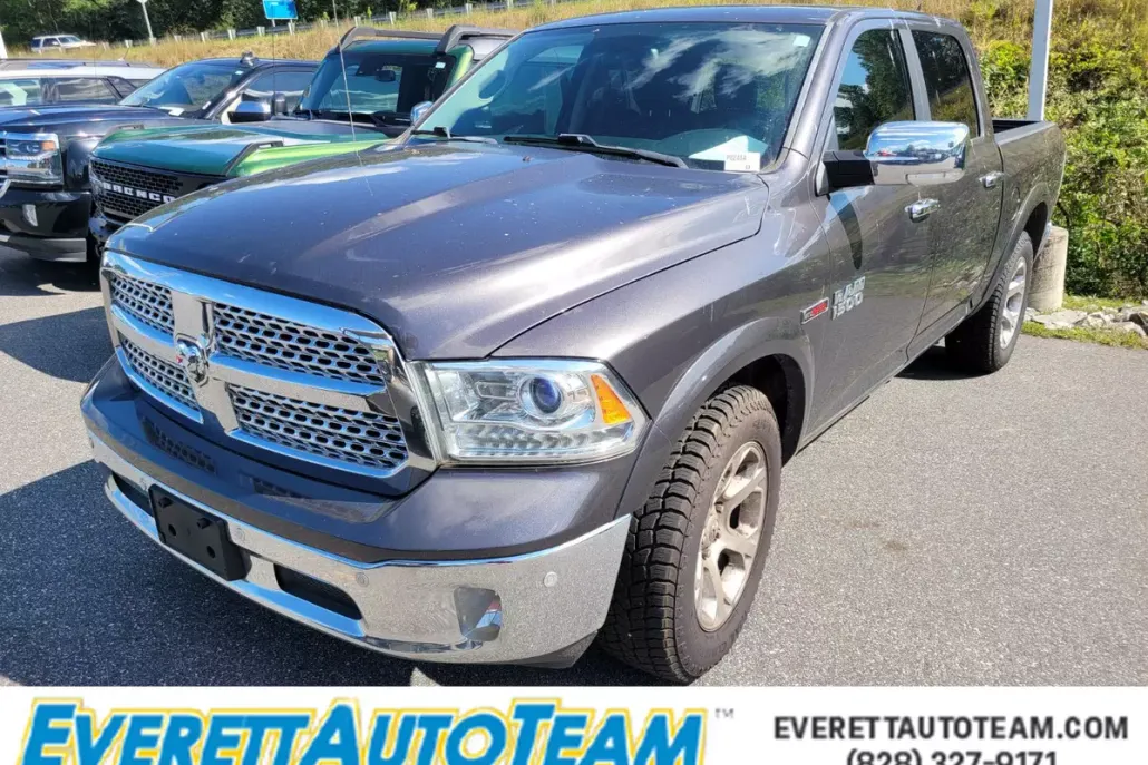 2017 Ram 1500 Laramie photo 1
