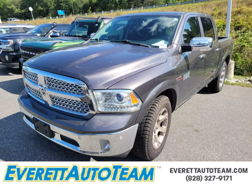 2017 Ram 1500 Laramie photo 1