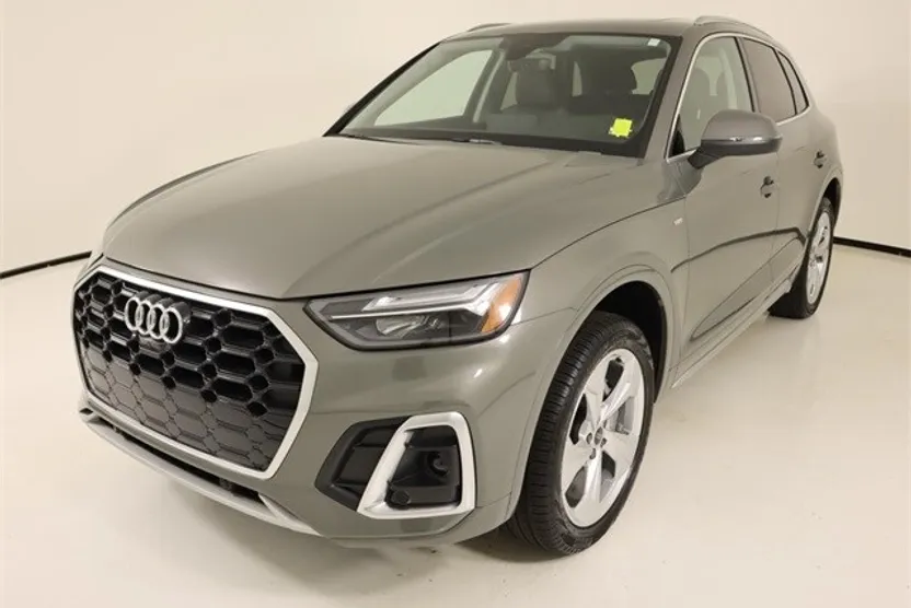 2025 Audi Q5 45 S line Premium Plus photo 1