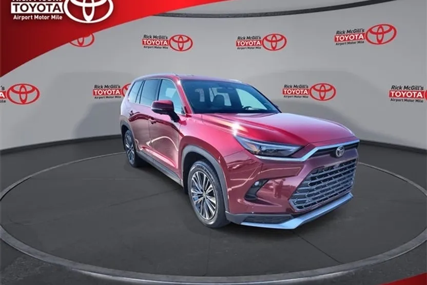 2026 Toyota Highlander Hybrid Platinum photo 1