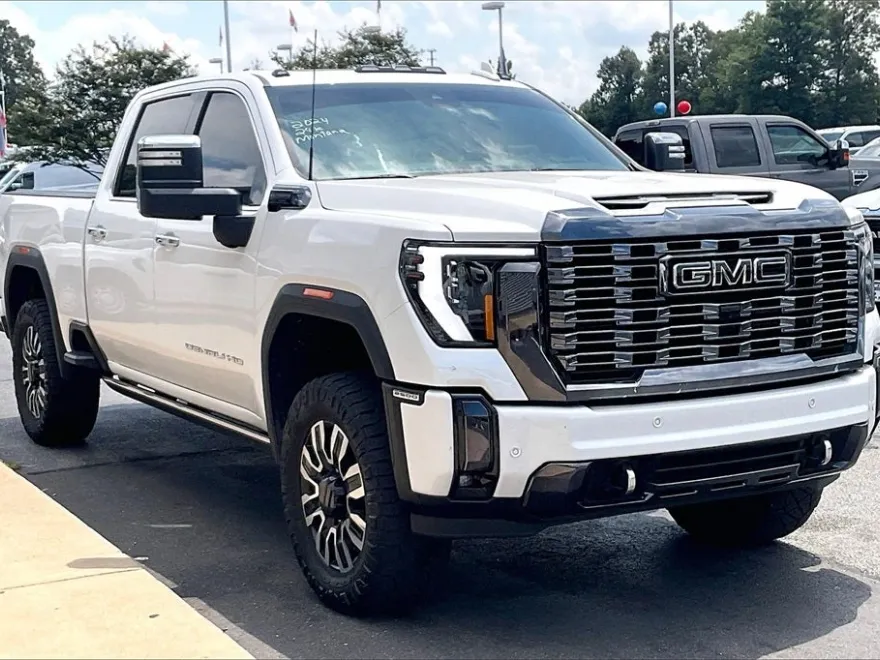 2024 Gmc Sierra HD Denali Ultimate photo 1