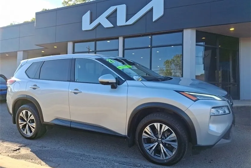 2021 Nissan Rogue SV photo 1