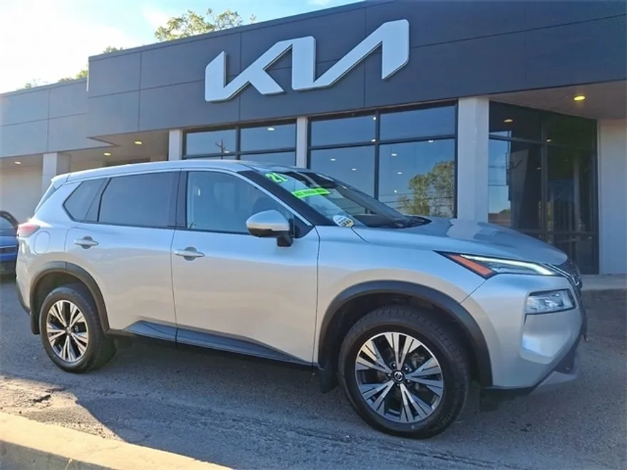 2021 Nissan Rogue SV photo 1