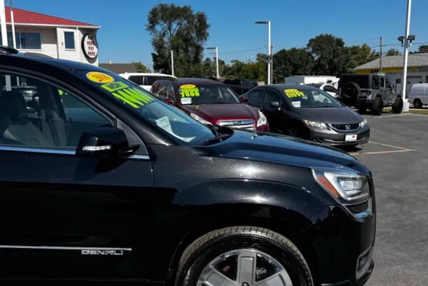 2016 Gmc Acadia Denali photo 1
