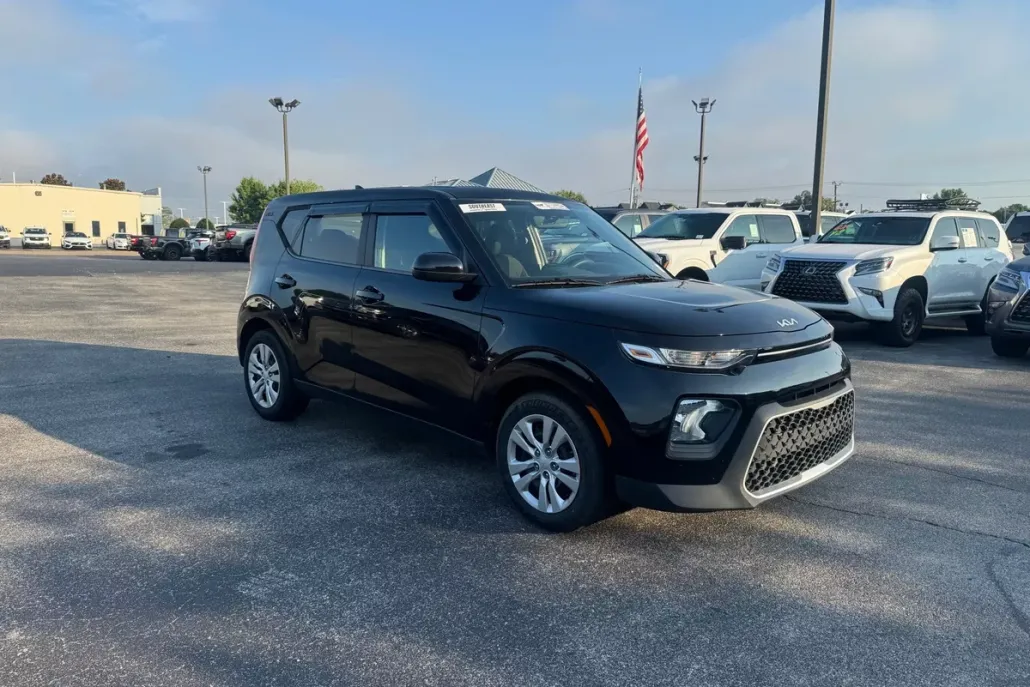 2022 Kia Soul LX photo 1