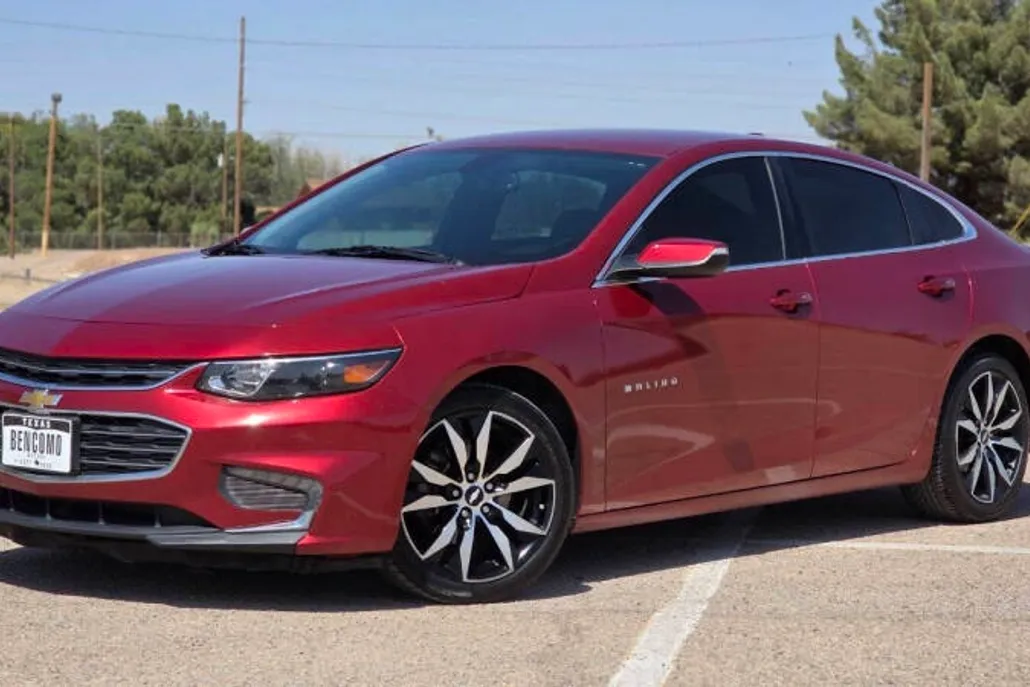 2018 Chevrolet Malibu 1LT photo 1