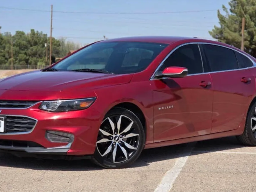 2018 Chevrolet Malibu 1LT photo 1