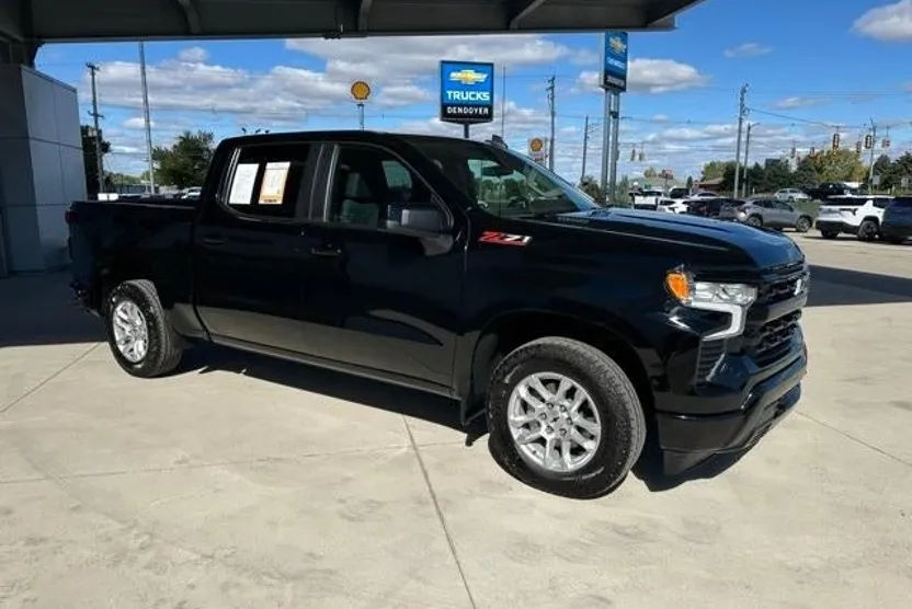 2023 Chevrolet Silverado 1500 RST photo 1