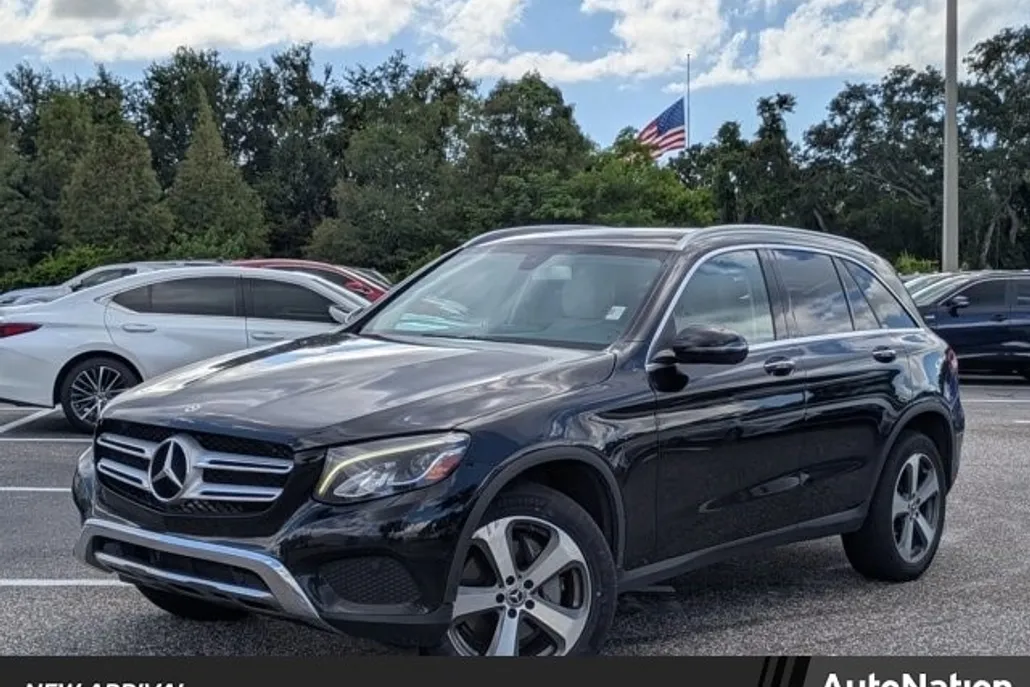 2019 Mercedes Benz GLC 300 photo 1