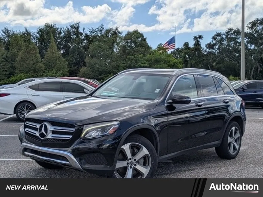2019 Mercedes Benz GLC 300 photo 1