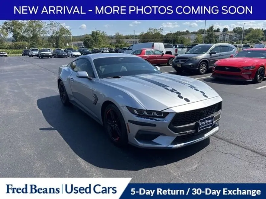 2024 Ford Mustang EcoBoost Premium photo 1
