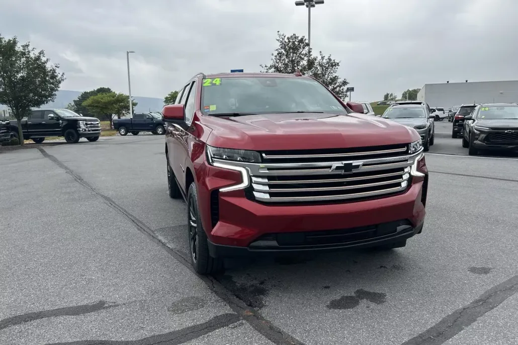 2024 Chevrolet Suburban High Country photo 1