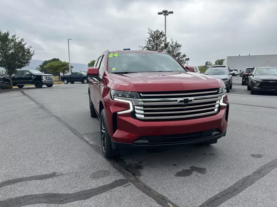 2024 Chevrolet Suburban High Country photo 1
