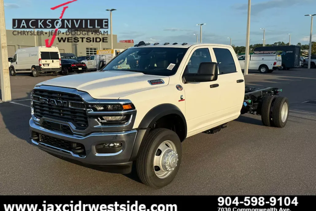 2025 Ram 5500 Tradesman photo 1