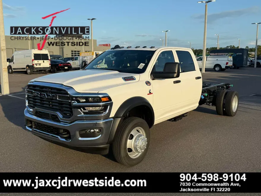 2025 Ram 5500 Tradesman photo 1