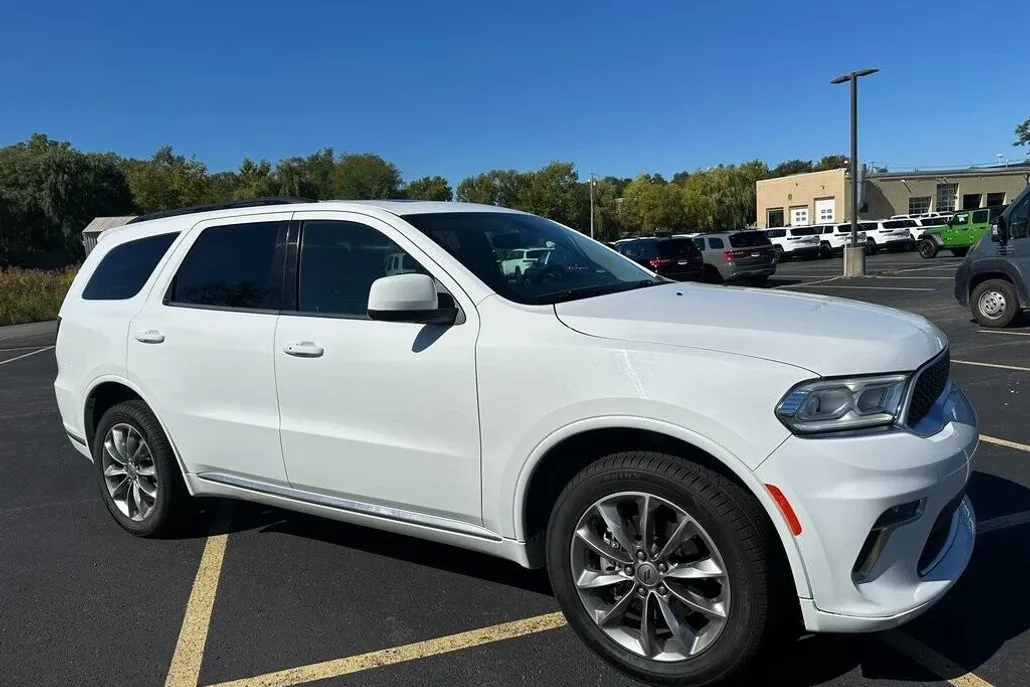 2022 Dodge Durango SXT photo 1
