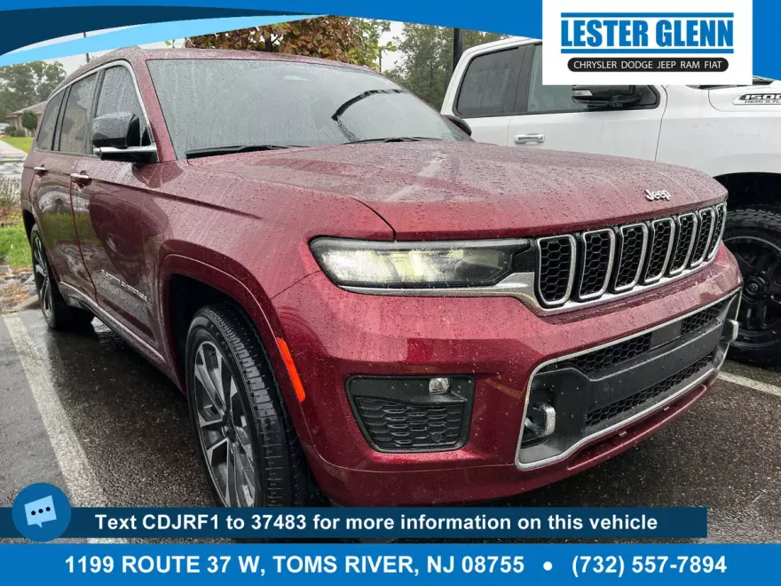 2023 Jeep Grand Cherokee Overland photo 1