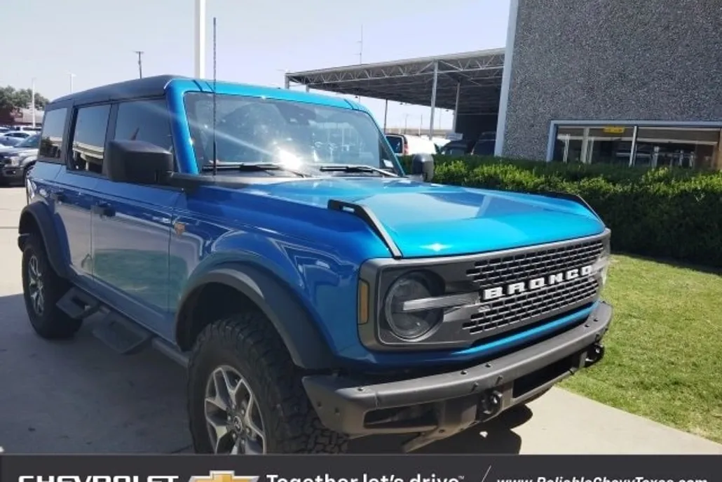 2024 Ford Bronco Badlands photo 1