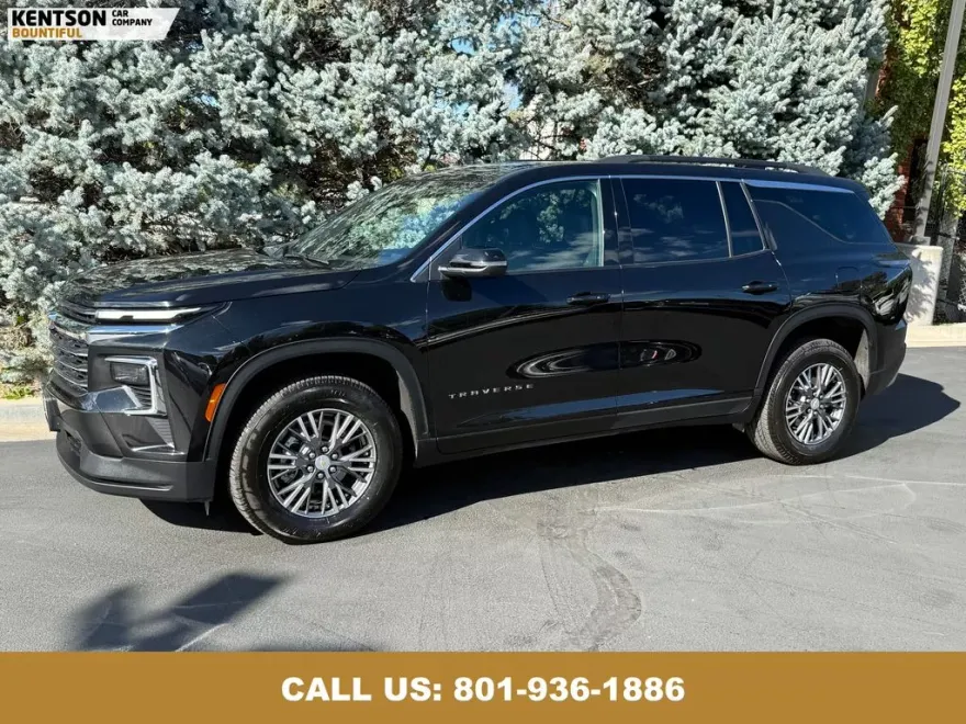 2025 Chevrolet Traverse photo 1